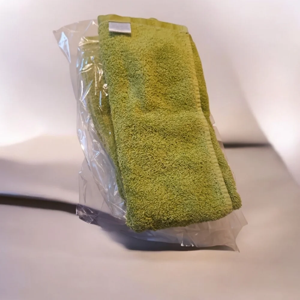Hand Towels Green 100% Cotton By TRUE COLORS 3 Piece Set